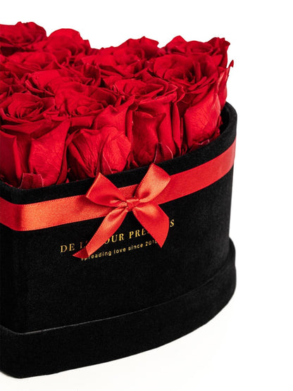 Welurowy Flowerbox 14 Róż w kształcie Serca z Wiecznymi